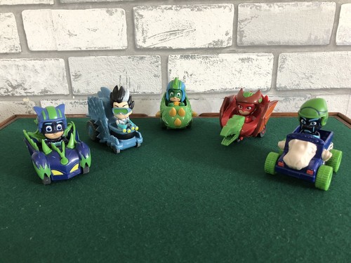 Mask figures on - 🌟5,