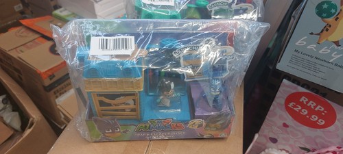 Masks trap and escape - trap,